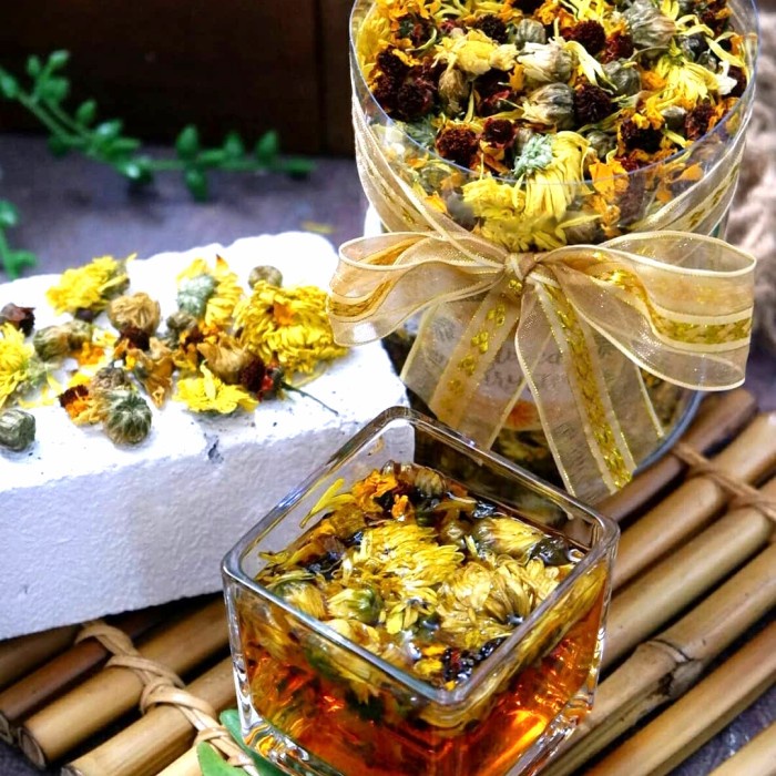 

teh-daun- mixed chrysanthemum tea sachet 10gr -daun-teh.