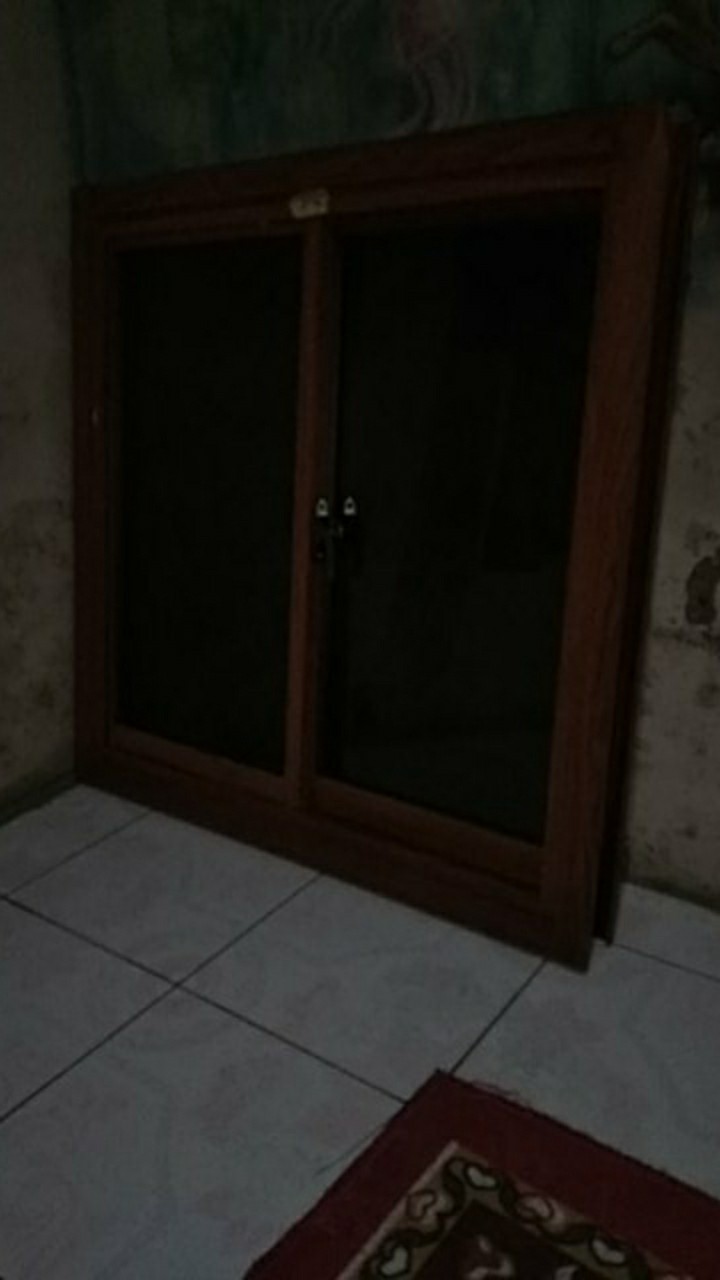 Jendela Sliding Aluminium 80x80 Serat Kayu