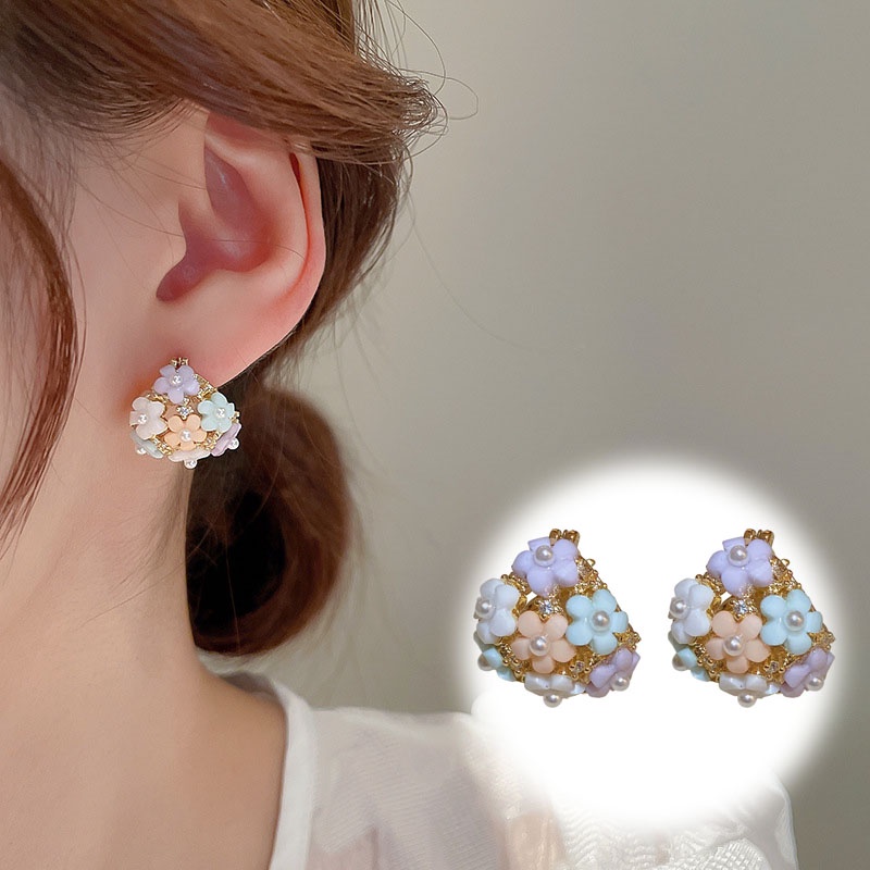 Anting Desain Bunga Aksen Mutiara Bahan Zircon