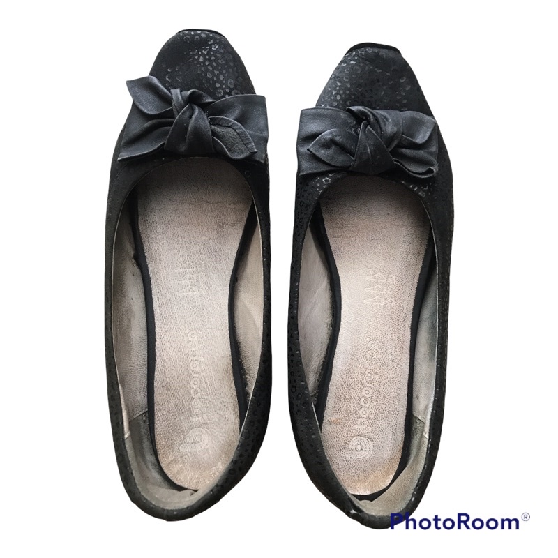 Preloved  original FLAT SHOES murah banget sepatu branded bukan beli online tapi di store langsung B