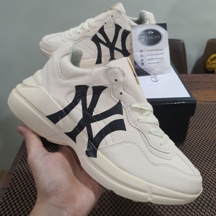 Gucci Rhyton Sneaker NY Yankees Print