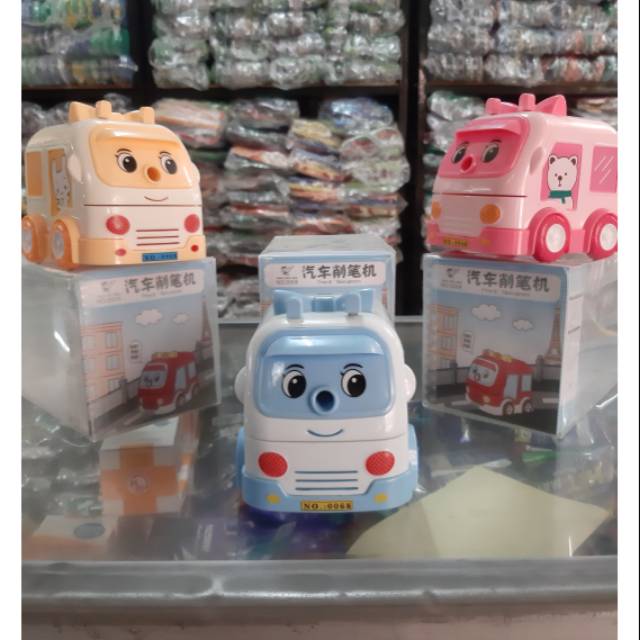 

serutan pensil karakter