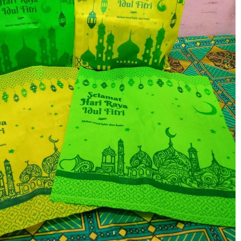 

❊ Harga PerLusin (12pcs ) Goodie Bag Handle Idul Fitri uk 30x40x8 / Spunbond Lebaran ➮