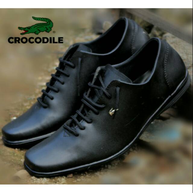 SEPATUPRIA PANTOPEL CROCODILE HITAM SWEDIAN