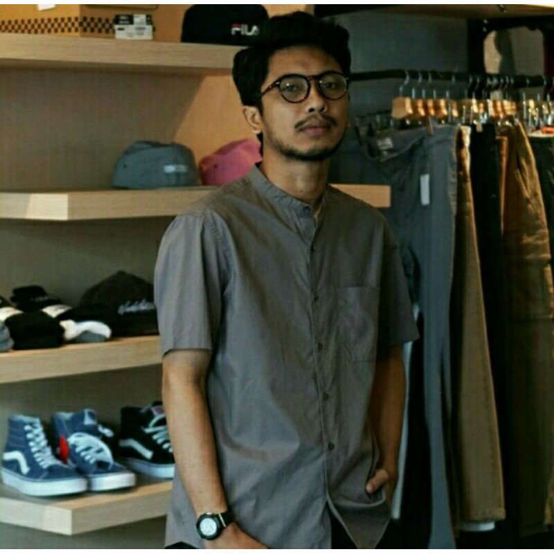 KEMEJA PRIA KERA SHANGHAI UNIQLO OPEN COLLAR SHIRT COFFEE