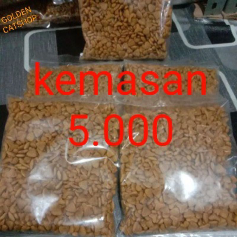 KEMASAN STREET FEEDING 5rb -an MAKANAN KUCING MIX FAVORITE