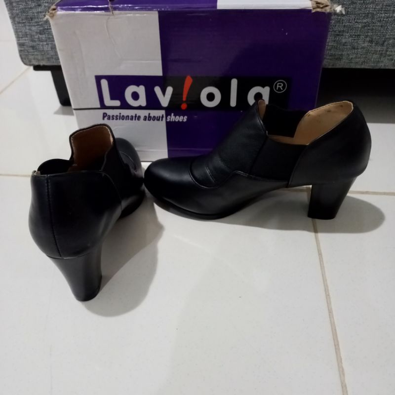 sepatu boots wanita second