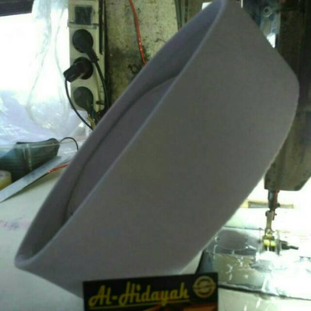 Peci songkok putih bludru tinggi 12cm