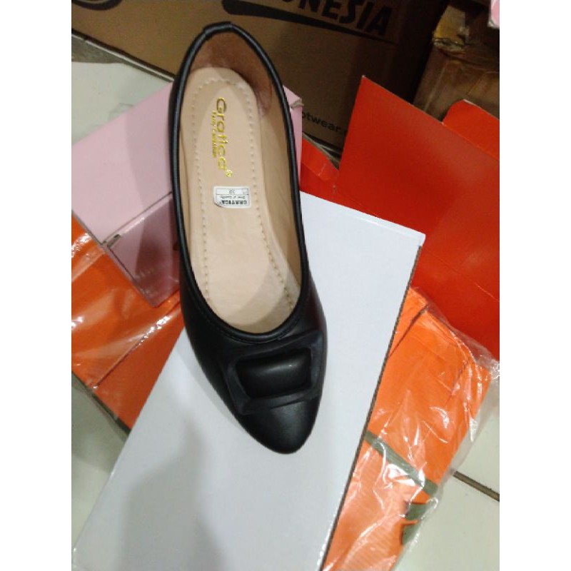 plat shoes gratica