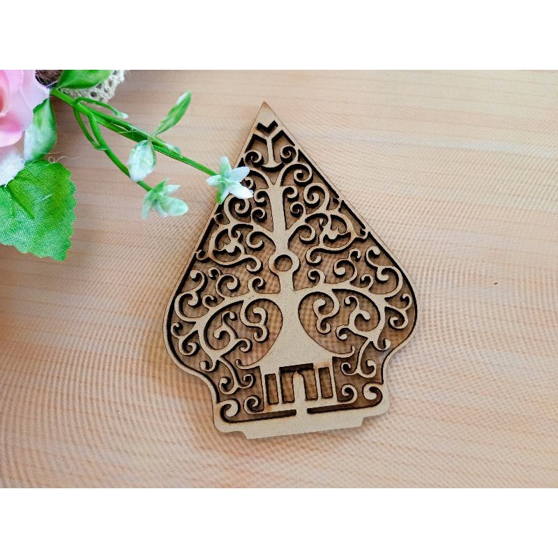 cutting gunungan plywood