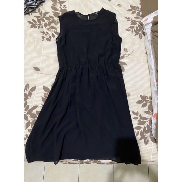 Dress Hitam UNIQLO
