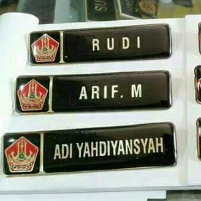 

Nama Dada (name tag) kuningan