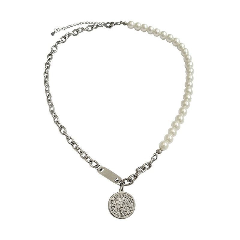 Kalung Rantai Bahan alloy Aksen Mutiara Bulat Gaya hip hop Untuk Wanita