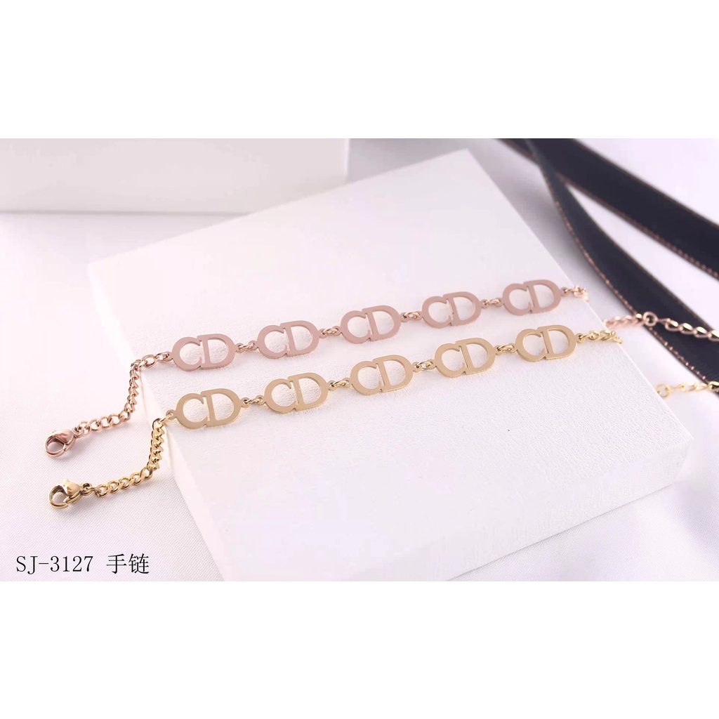 Set Titanium Kalung Dan Gelang Perhiasan Fashion  119.3127