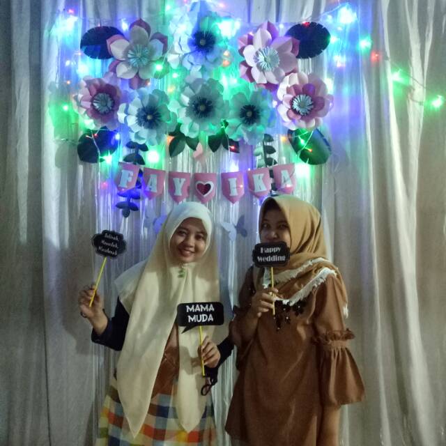 

Paper flowers/bunga kertas