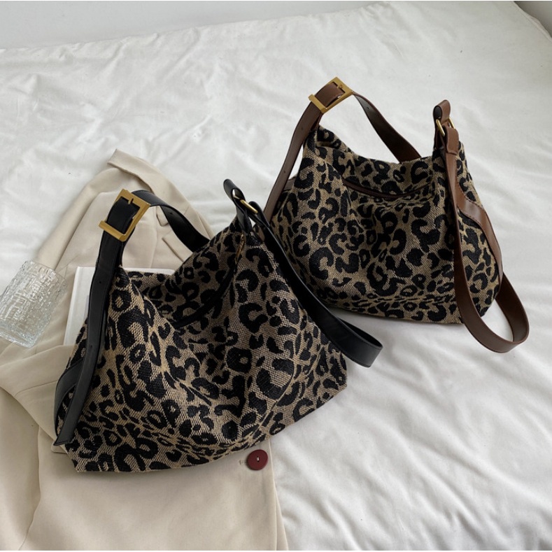 TFT AX200255 92913 AX913 T36 B2429 E4543 C1013  (1 KG MUAT 2) TAS SELEMPANG KERJA IMPORT TOTEBAG PREMIUM CEWEK LEOPARD TERBARU 2022 TAS BATAM