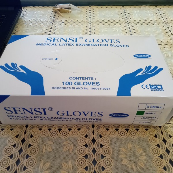 Sarung Tangan Latex Sensi gloves powder box  isi 100 pcs