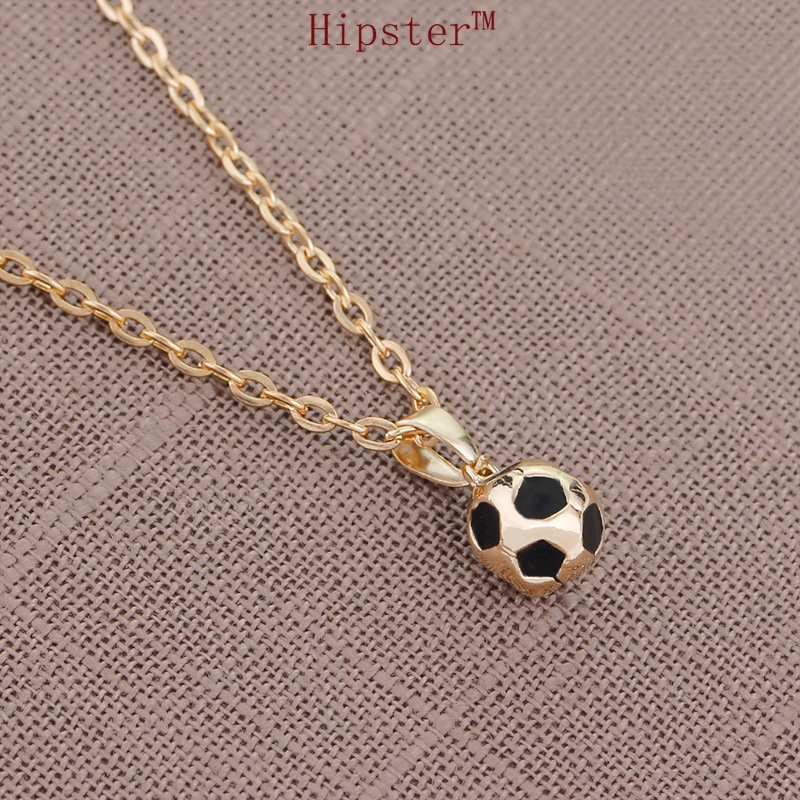 Kalung Rantai Dengan Liontin Bola Sepak Untuk Pria