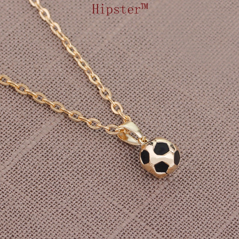 Kalung Rantai Dengan Liontin Bola Sepak Untuk Pria