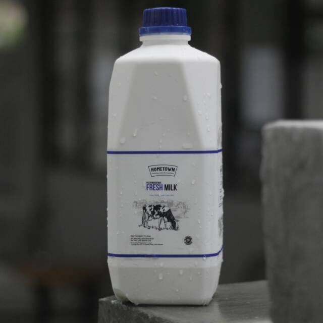 

Fresh Milk Hometown 2 Liter ( bukan greenfield bukan diamond)