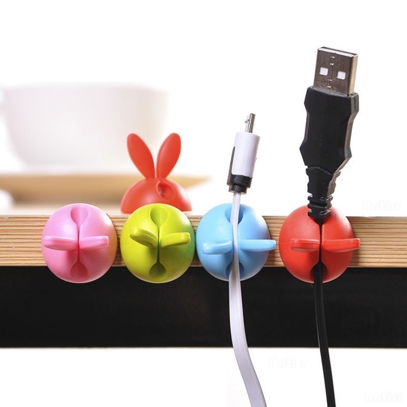 5pcs Klip Kabel Data / Charger / Earphone Bentuk Kartun Telinga Kelinci