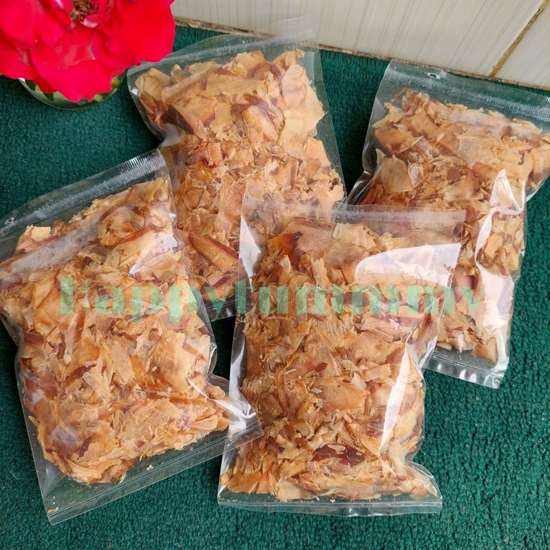 

KATSUOBUSHI HALAL Shaved Bonito Flakes/Katsuo Bushi Serutan Ikan Cakalang Asap Serut Takoyaki