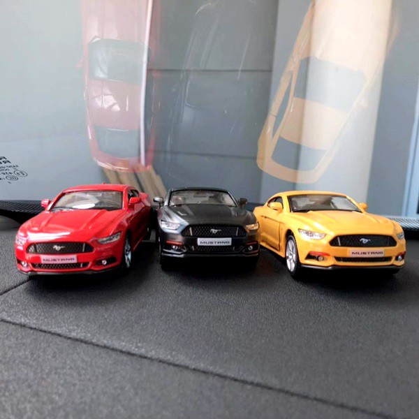 FORD MUSTANG Parfume Pewangi Pengharum Mobil Parfum Pajangan Miniatur Diecast Mobil