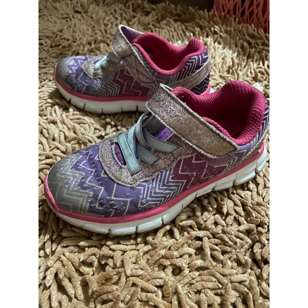 Preloved sepatu skechers anak