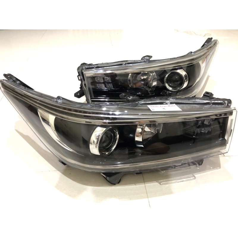 Head lamp innova venturer Original Toyota