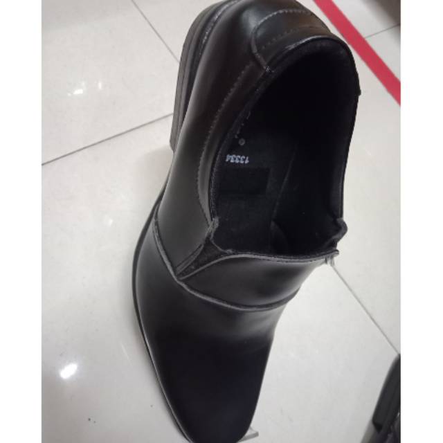 Pantopel pria Dr. Kevin