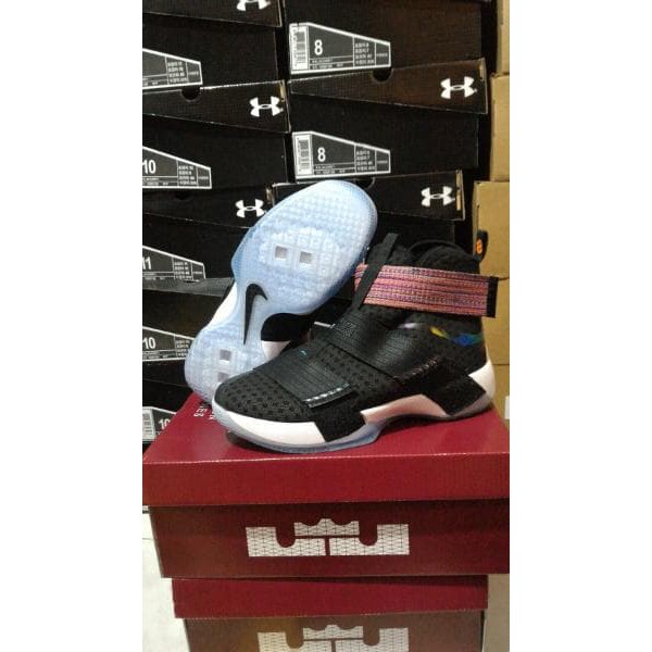 Dijual  Sepatu Basket Nike Lebron Zoom Soldier 10 unlimited black   Air Jordan
