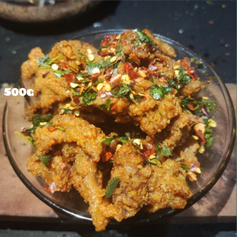 

Kripik kulit ayam krispi pedas gurih neto 500g