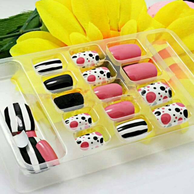 24 Pcs Kuku Palsu Ukuran Pendek Warna Perancis Pink Black White Merah Muda Hitam Putih Kota Makassar