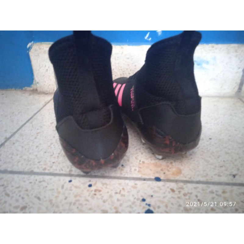 sepatu bola adidas predator