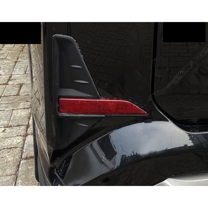Cover Reflektor Mobil Veloz 2022 Rear Reflector Belakang Chrome Hitam