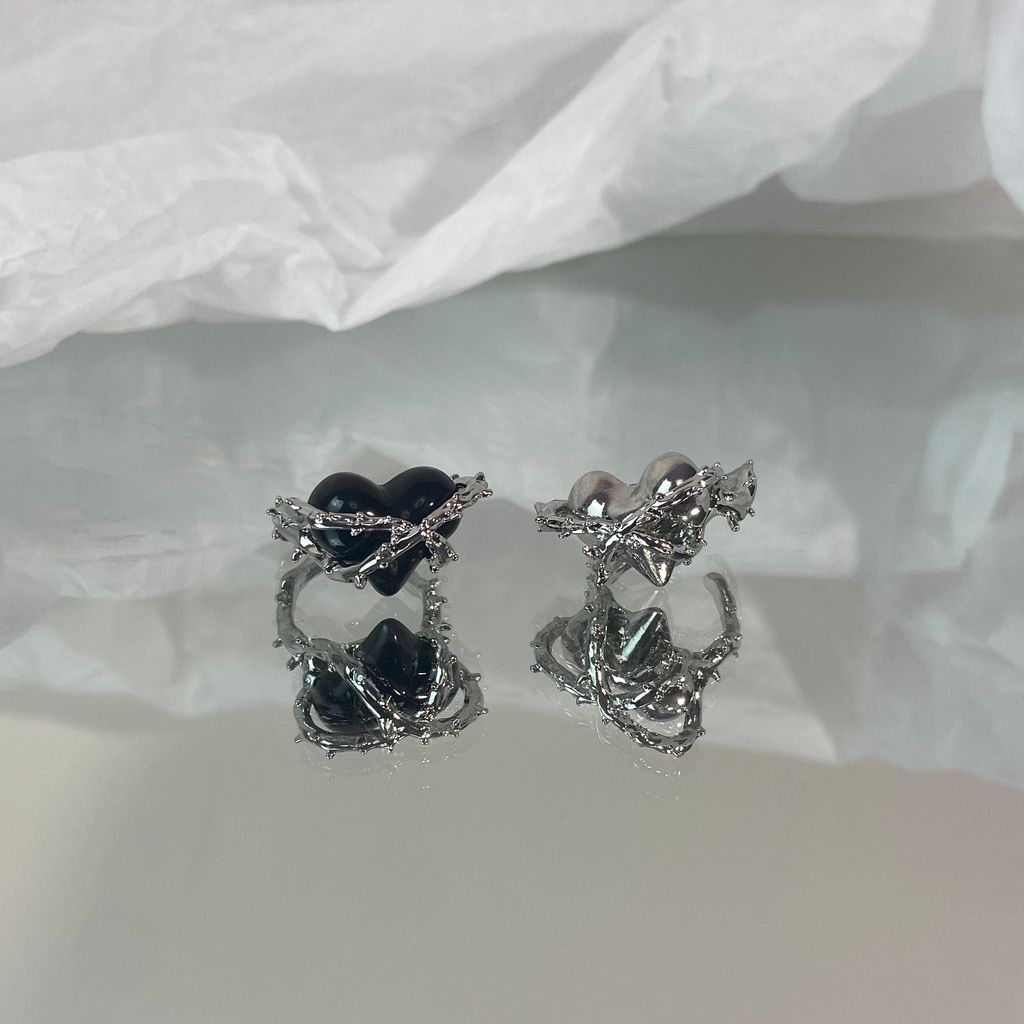 Cincin Gaya Harajuku Hip Hop Warna Hitam Dan Putih