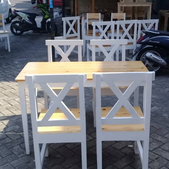 Meja makan dan kursi silang jati belanda