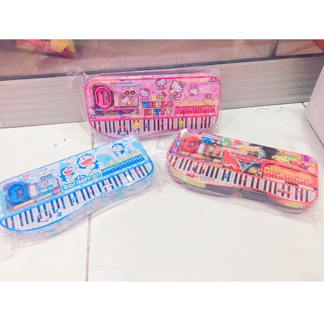 

Kotak Pensil Piano