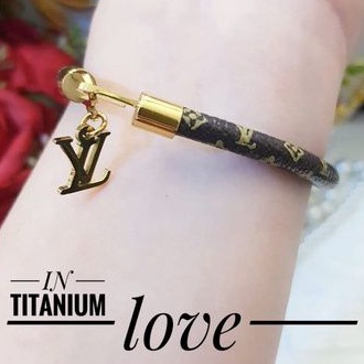 Gelang Titanium LV Wanita X729