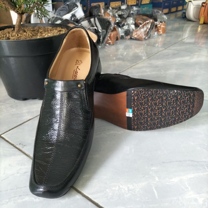 Sepatu kulit asli pria kantoran by Lacosta