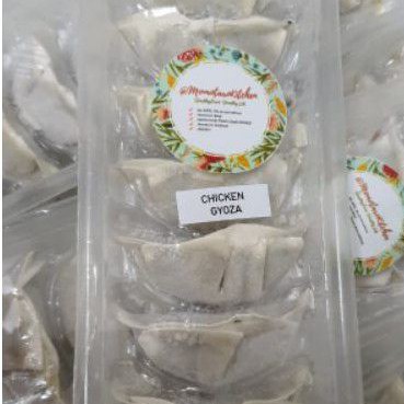 

chicken gyoza isi 8