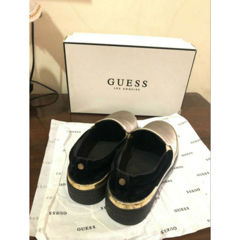 Sepatu GUESS ORI
