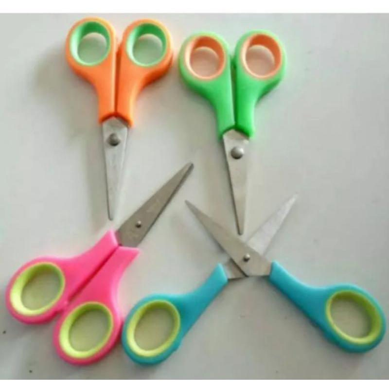 

gunting emigo sedang 1pcs