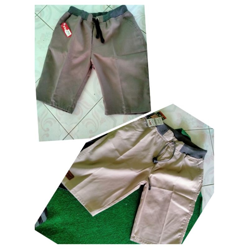 Celana pendek chinos dewasa