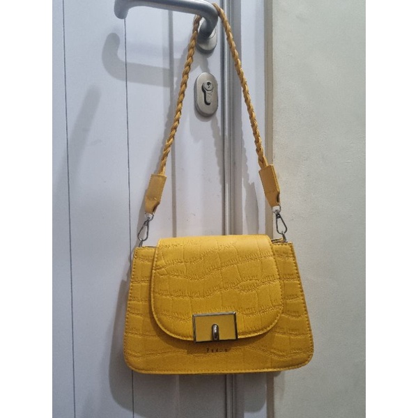 tas ala pedro warna kuning
