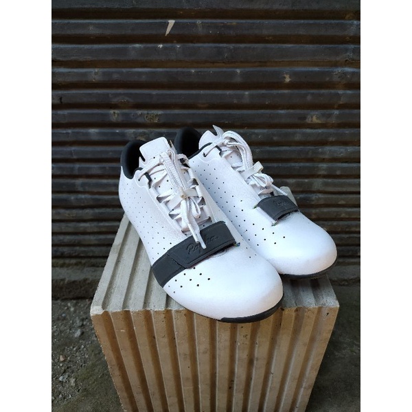 rapha shoes 40 sepatu cleat roadbike second seken bekas