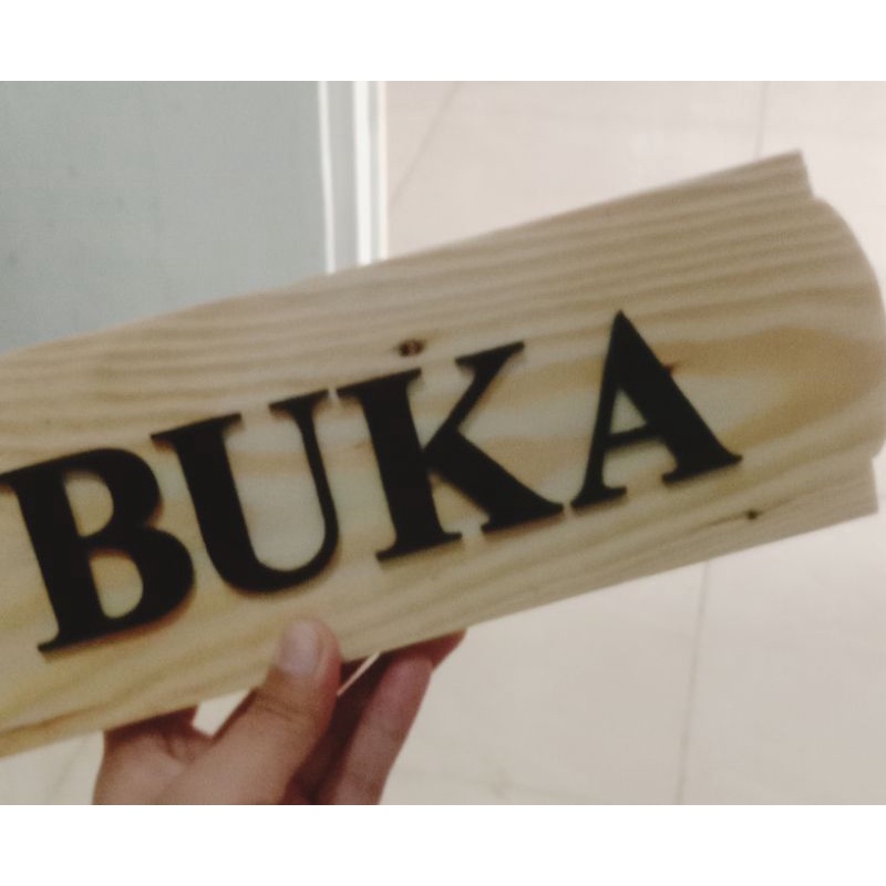 tulisan/papan buka tutup/penanda buka tutup