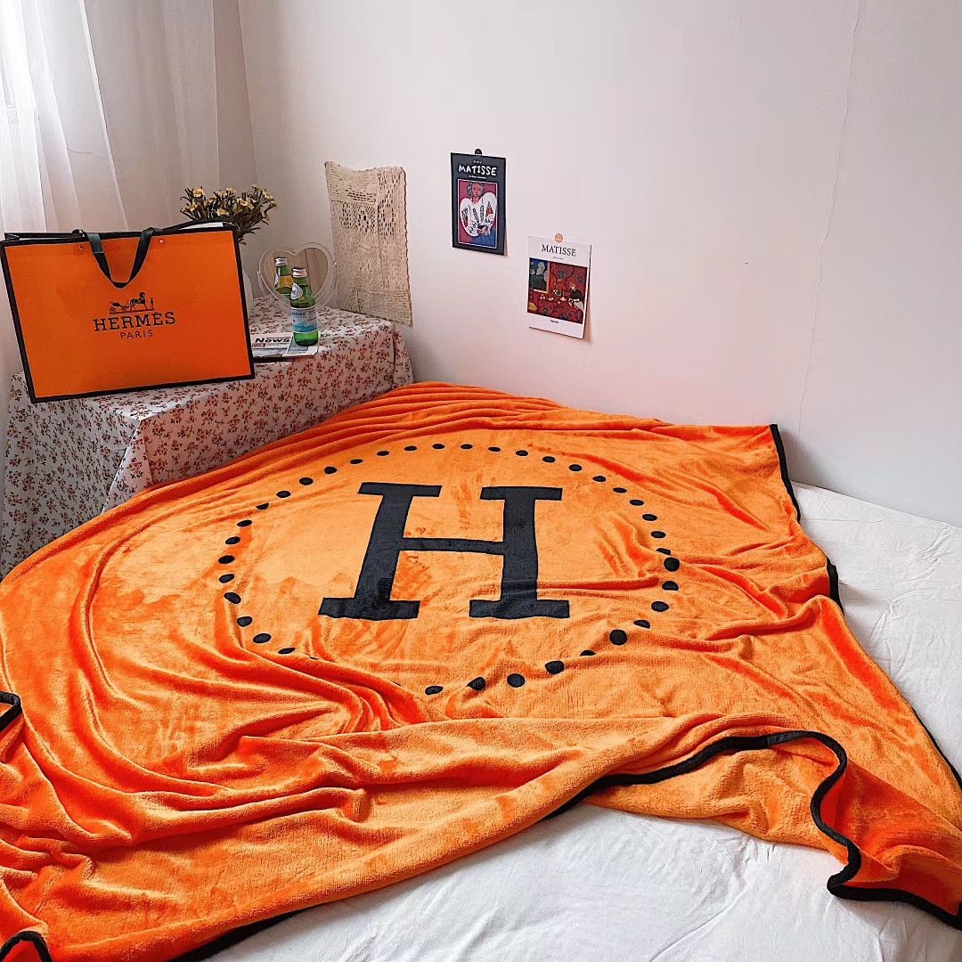 H Home Classic Flannel Blanket Super Soft Blanket Siesta Air Conditioning Blanket Thick Bed Sheet 150x200cm Shopee Indonesia