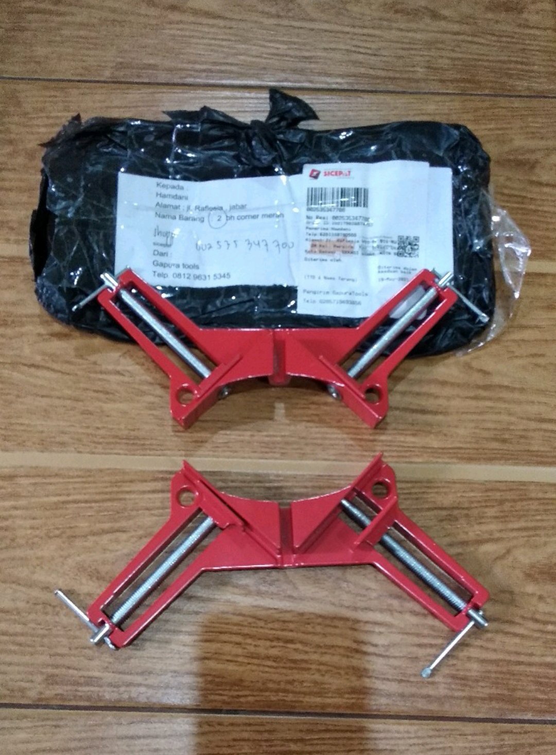 Clamp Penjepit Sudut Frame Kaca Kayu Angle 90 Derajat Max Range 75mm <br />