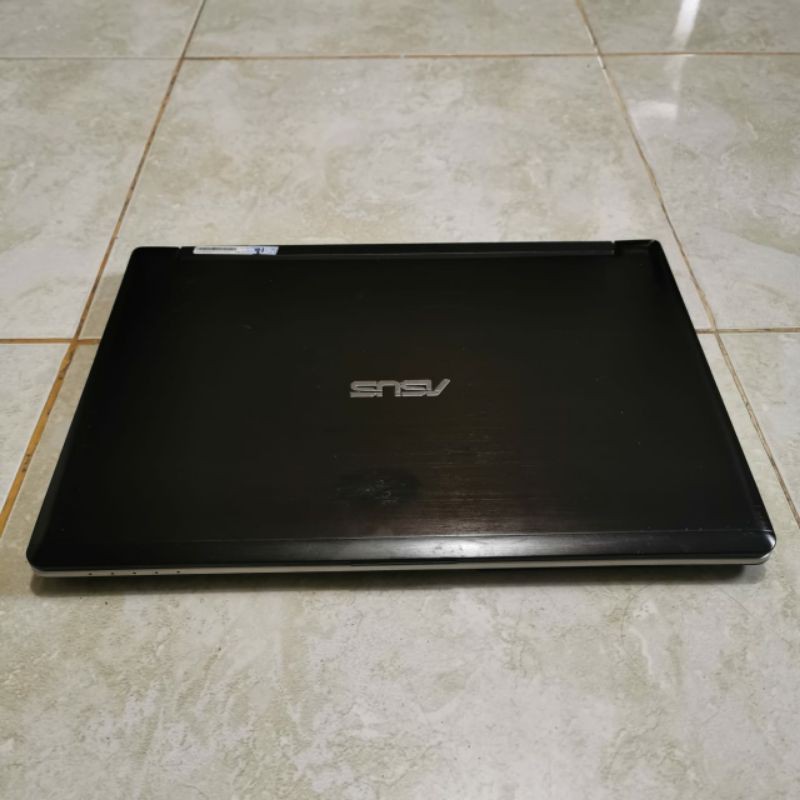 Laptop Asus A46C Cor i3-3217U Dualvga Nvdia Gerforce GT740M 2GB Ram 4GB HDD 500GB Windos 10 mulus slim